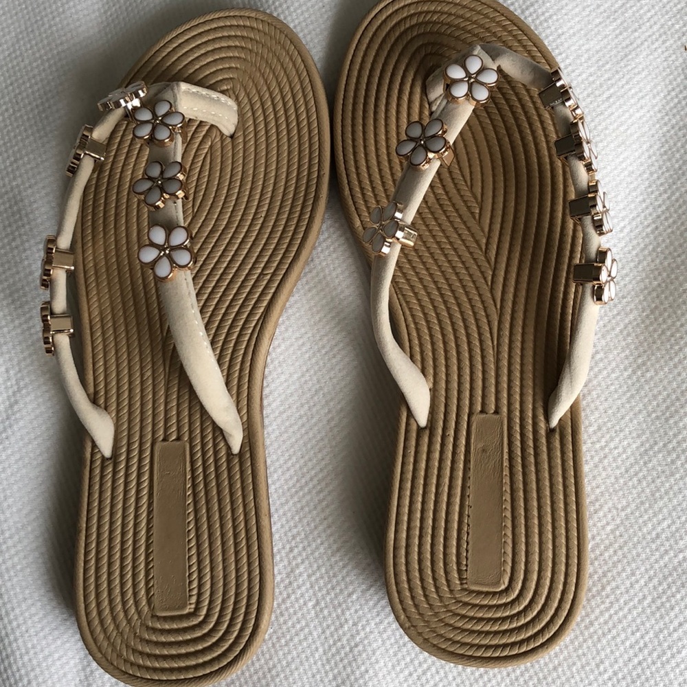 Daisy sandals